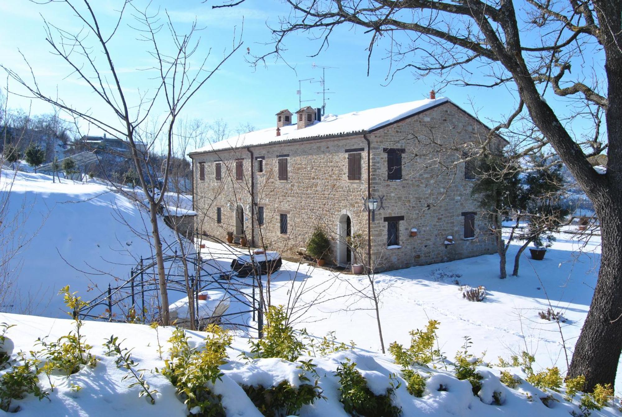 I Quattro Passeri Country House 산타파올라 외부 사진